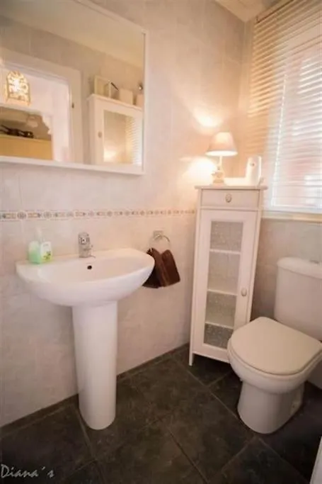 023 Enchanting 4 Bed Traditional Townhouse In Benalmadena Costa Spain